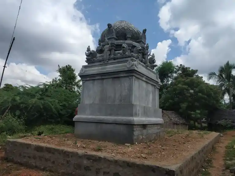 Arulmigu Perumal Temple, Vadakkupudur - 638154 அருள்மிகு பெருமாள் திருக்கோயில், பாசுர், Vadakkupudur - 638154, Erode - Ancient Temple Architecture and History Image 2