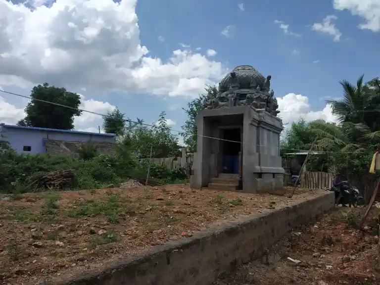 Arulmigu Perumal Temple, Vadakkupudur - 638154 அருள்மிகு பெருமாள் திருக்கோயில், பாசுர், Vadakkupudur - 638154, Erode - Ancient Temple Architecture and History Image 4