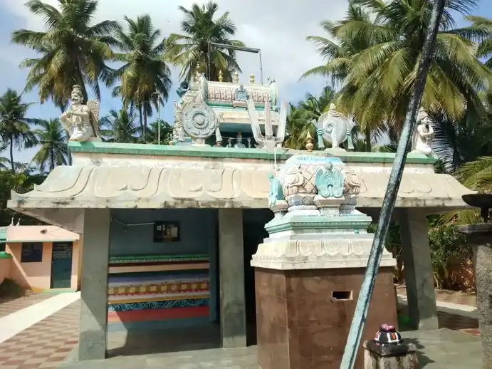 Arulmigu Perumal Temple, Vadamangalam - 635123 அருள்மிகு பெருமாள் திருக்கோயில், Vadamangalam - 635123, Krishnagiri - Ancient Temple Architecture and History Image 3