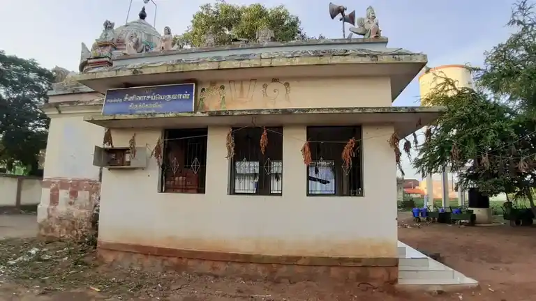 Arulmigu Perumal Temple, Veerakkal - 624303 Arulmigu Perumal Temple, Veerakkal - 624303, Dindigul - Ancient Temple Architecture and History Image 4