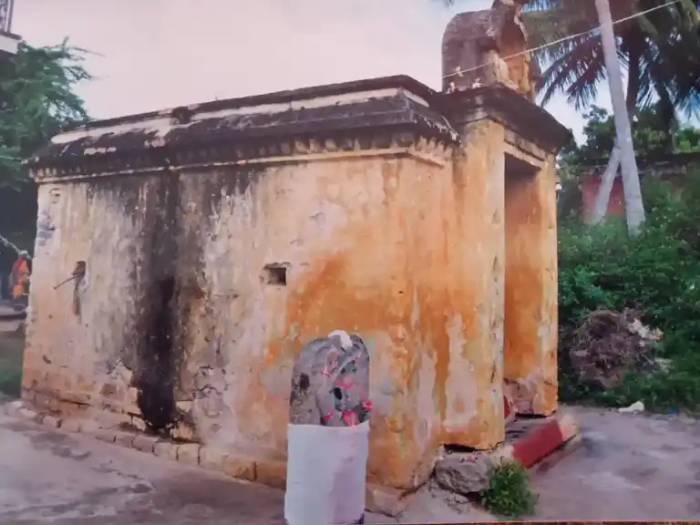 Arulmigu Perumal Temple, -, Velampatty - 635204 Temple