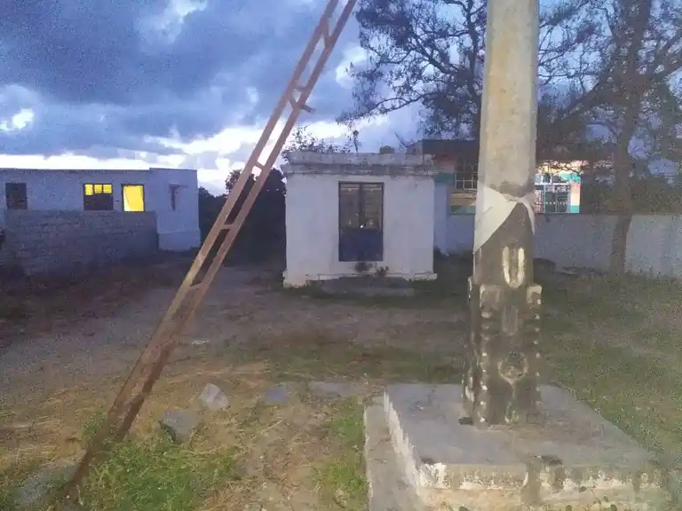 Arulmigu Perumal Temple, Vengilikanappali, Bellarampalli - 635122 அருள்மிகு பெருமாள் திருக்கோயில், வெங்கிலிகானப்பள்ளி - 635122, Krishnagiri - Ancient Temple Architecture and History Image 2