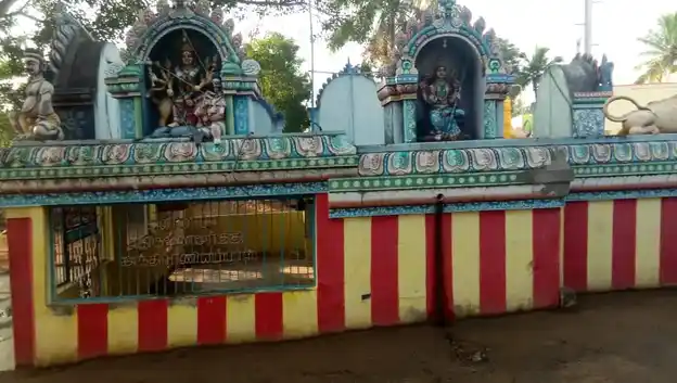 Arulmigu Perumal Vagaiyara Temple, Periyakamiyam Pattu - 635851 அருள்மிகு பெருமாள் வகையறா திருக்கோயில், பெரியகம்மியம்பட்டு - 635851, Thirupathur - Ancient Temple Architecture and History Image 7