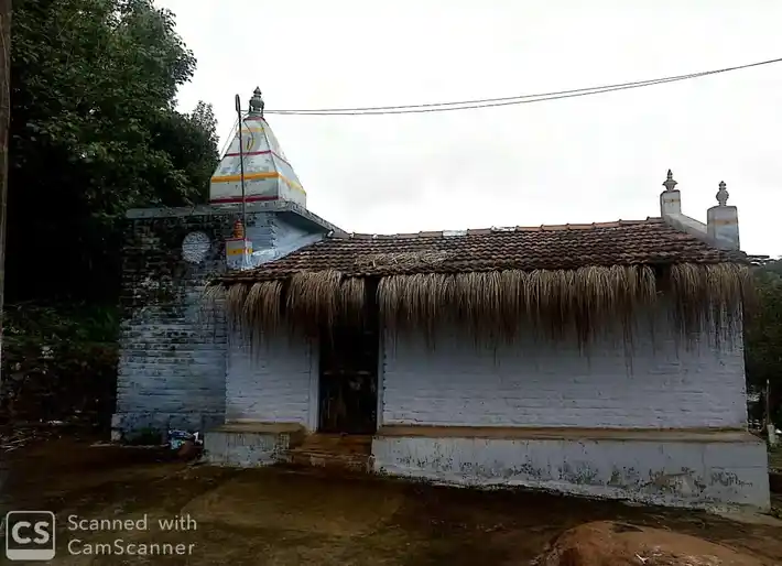 Arulmigu Perumalsamy Temple, Keel Solakkadu, Valavanthi Nadu - 637411 அருள்மிகு பெருமாள்சாமி திருக்கோயில், கீழ் சோளக்காடு, Valavanthi Nadu - 637411, Namakkal - Ancient Temple Architecture and History Image 6
