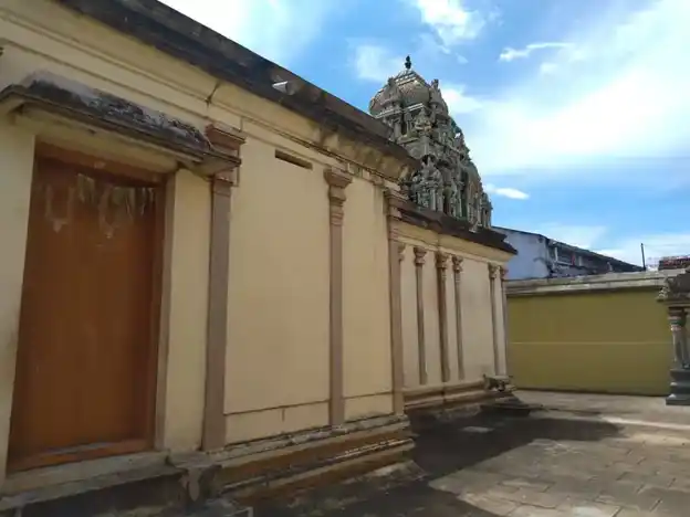 Arulmigu Perumalsamy Temple, Vettaikaran Pudur - 642129 அருள்மிகு பெருமாள்சுவாமி திருக்கோயில், வேட்டைக்காரன் புதூர் - 642129, Coimbatore - Ancient Temple Architecture and History Image 3