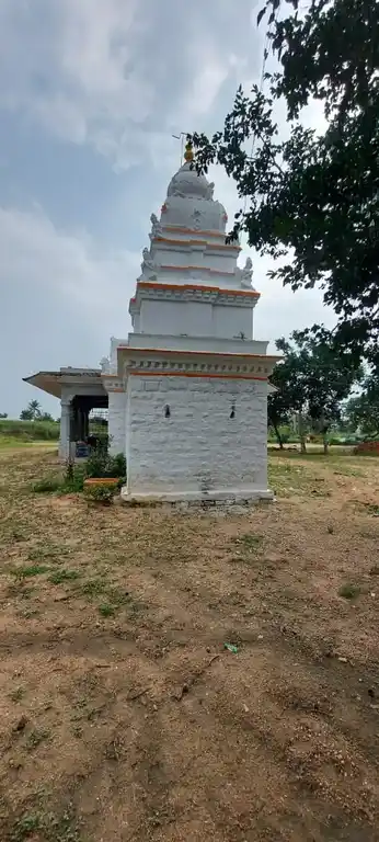 Arulmigu Perumalswamy Temple, Kathari - 635852 அருள்மிகு பெருமாள்சாமி திருக்கோயில், கத்தாரி - 635852, Thirupathur - Ancient Temple Architecture and History Image 2