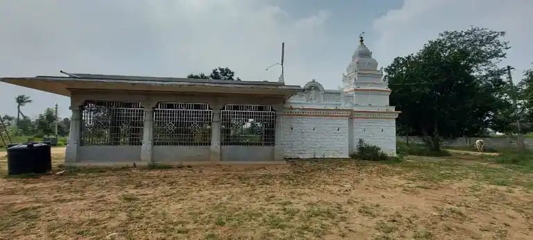 Arulmigu Perumalswamy Temple, Kathari - 635852 அருள்மிகு பெருமாள்சாமி திருக்கோயில், கத்தாரி - 635852, Thirupathur - Ancient Temple Architecture and History Image 4