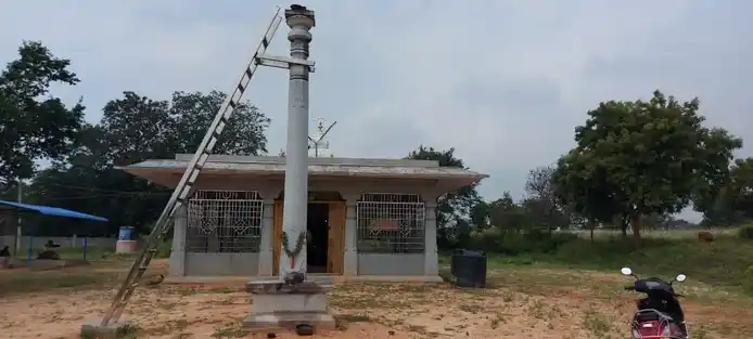 Arulmigu Perumalswamy Temple, Kathari - 635852 அருள்மிகு பெருமாள்சாமி திருக்கோயில், கத்தாரி - 635852, Thirupathur - Ancient Temple Architecture and History Image 5