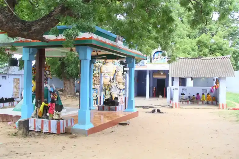 Arulmigu Perumpadai Sastha Temple, Iruvappapuram-I - 628601 அருள்மிகு பெரும்படை சாஸ்தா திருக்கோயில், Iruvappapuram-I - 628601, Thoothukudi - Ancient Temple Architecture and History Image 3