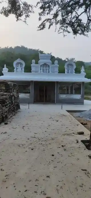 Arulmigu Pethakodipalli Basuveswarar Temple, Kempatti - 635114 அருள்மிகு பெத்தகோடிப்பள்ளி பசுவேஸ்வரர் திருக்கோயில், Kempatti - 635114, Krishnagiri - Ancient Temple Architecture and History Image 2