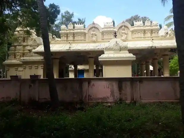 Arulmigu Pichaikalaswamy Temple, Chinnananjhanvilai, Mathusoothanapuram - 629602 அருள்மிகு பிச்சைகாலசாமி திருக்கோயில், Chinnananjhanvilai, Mathusoothanapuram - 629602, Kanyakumari - Ancient Temple Architecture and History Image 4