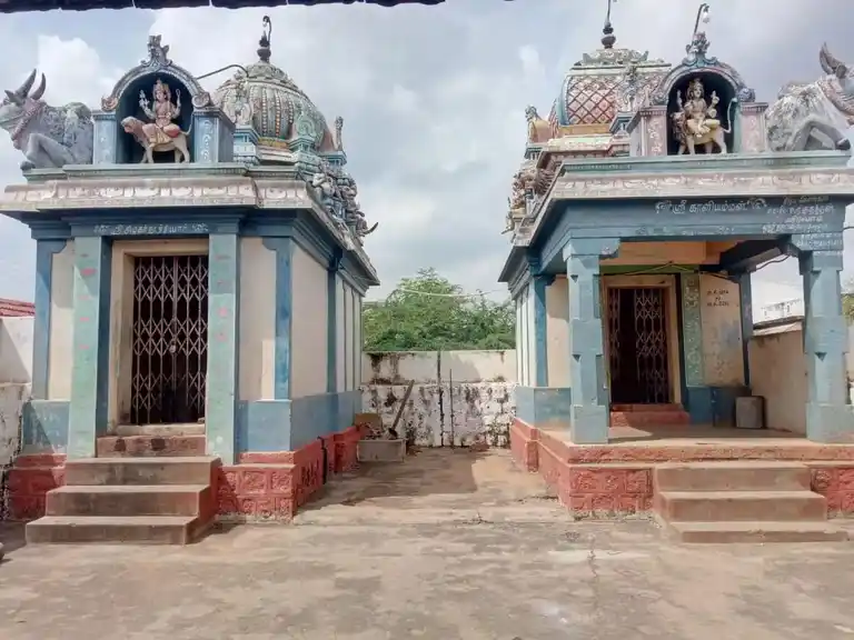 Arulmigu Pidaari Azhagu Naacchiyamman Temple, Udaiyaalipatti - 622502 அருள்மிகு பிடாரி அழகுநாச்சியம்மன் திருக்கோயில், Udaiyaalipatti - 622502, Pudukkottai - Ancient Temple Architecture and History Image 2
