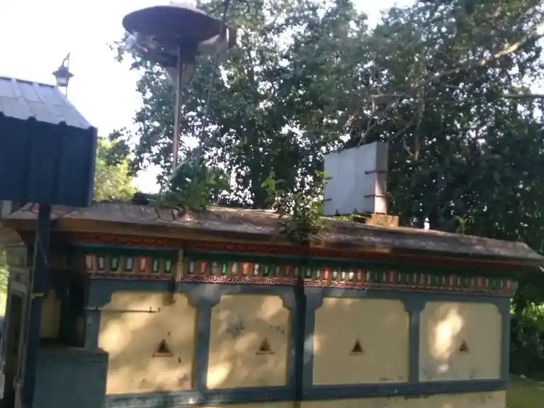 Arulmigu Pidaari Poonniyamman Temple, Thandarai - 603105 அருள்மிகு பிடாரி பொன்னியம்மன் திருக்கோயில், Thandarai - 603105, Chengalpattu - Ancient Temple Architecture and History Image 2