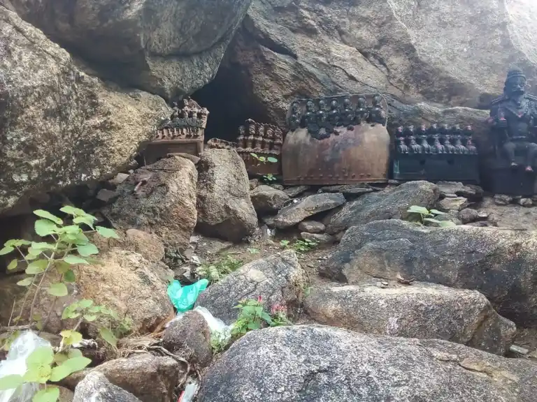 Arulmigu Pidaari Temple, Thenur - 622401