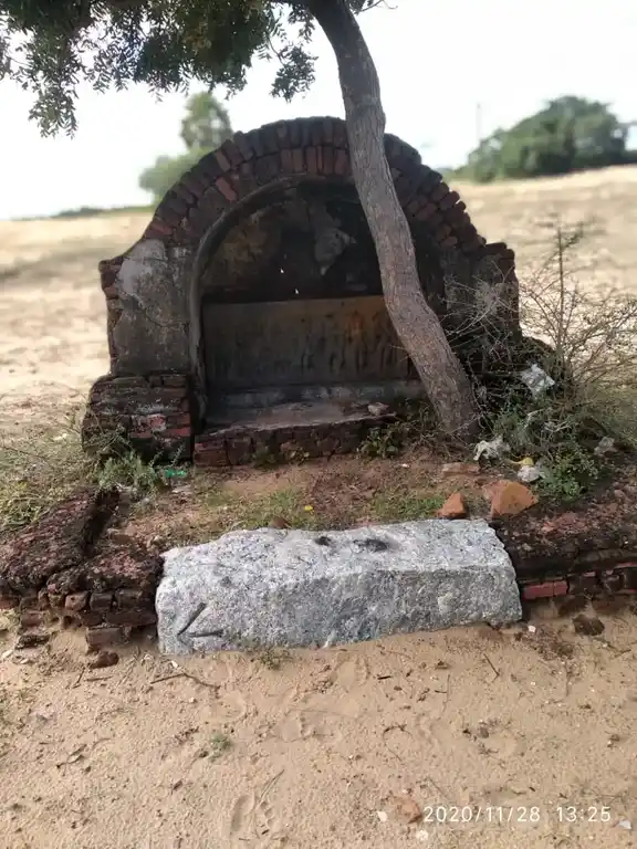 Arulmigu Pidari Amman Temple, Near Company, Puzhuthivakkam - 601204 அருள்மிகு பிடாரி அம்மன் திருக்கோயில், Near Company, Puzhuthivakkam - 601204, Tiruvallur - Ancient Temple Architecture and History Image 2