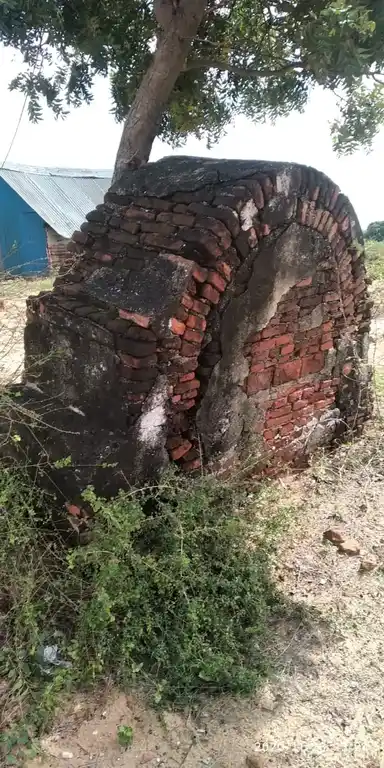 Arulmigu Pidari Amman Temple, Near Company, Puzhuthivakkam - 601204 அருள்மிகு பிடாரி அம்மன் திருக்கோயில், Near Company, Puzhuthivakkam - 601204, Tiruvallur - Ancient Temple Architecture and History Image 4