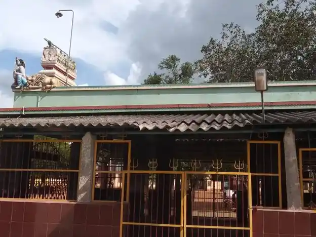 Arulmigu Pidari and Iyyanar Temple, Thiruvarangulam, Alangudi Taluk - 622303