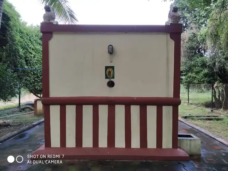 Arulmigu Pidari Anjathamman Temple, Pidari Anjathamman Templearea, Vembedu - 601204 அருள்மிகு பிடாரி அஞ்சாத்தம்மன் திருக்கோயில், Pidari Anjathamman Templearea, Vembedu - 601204, Tiruvallur - Ancient Temple Architecture and History Image 3