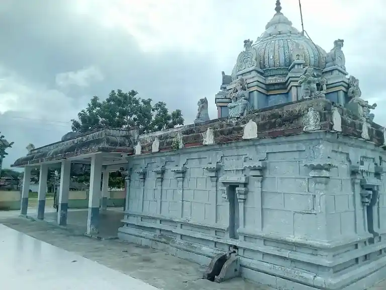 Arulmigu Pidari Ayyanar, Muthumariyamman Temple, Idaiyathimangalam - 614620