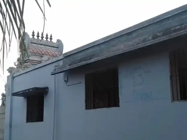 Arulmigu Pidari Azhagunachiyamman Temple, Periyakodunthurai - 621105 Arulmigu Pidari azhagunachiyamman Temple, Periyakodunthurai - 621105, Thiruchirappalli - Ancient Temple Architecture and History Image 2