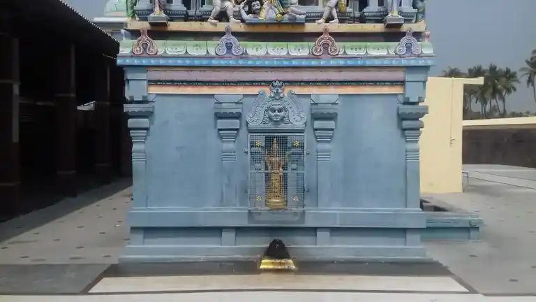 Arulmigu Pidari Chellandiamman Temple, Oruvanthur - 637015 அருள்மிகு பிடாரி செல்லாண்டியம்மன் திருக்கோயில், ஒருவந்தூர் - 637015, Namakkal - Ancient Temple Architecture and History Image 6