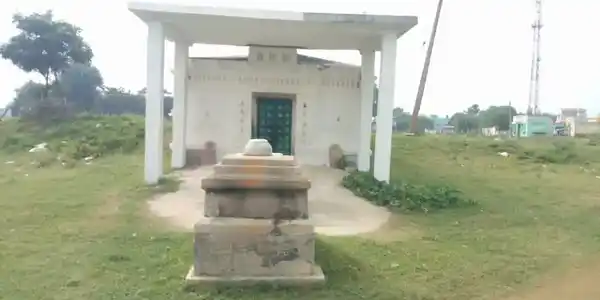 Arulmigu Pidari Chelliamman Temple, Inside The Village, Atrampakkam - 602001