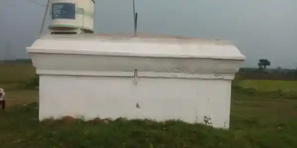 Arulmigu Pidari Chelliamman Temple, Inside The Village, Atrampakkam - 602001 அருள்மிகு பிடாரி செல்லியம்மன் திருக்கோயில், Inside The Village, Atrampakkam - 602001, Tiruvallur - Ancient Temple Architecture and History Image 3