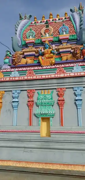 Arulmigu Pidari Chelliamman Temple, Near Lake View, Karadimuthur - 601201 அருள்மிகு பிடாரி செல்லியம்மன் திருக்கோயில், Near Lake View, கரடிமுதுர் - 601201, Tiruvallur - Ancient Temple Architecture and History Image 2