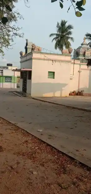 Arulmigu Pidari Elachiamman Temple, Perunkuruchi - 637203 அருள்மிகு பிடாரி எலச்சியம்மன் திருக்கோயில், பெருங்குறிச்சி - 637203, Namakkal - Ancient Temple Architecture and History Image 4