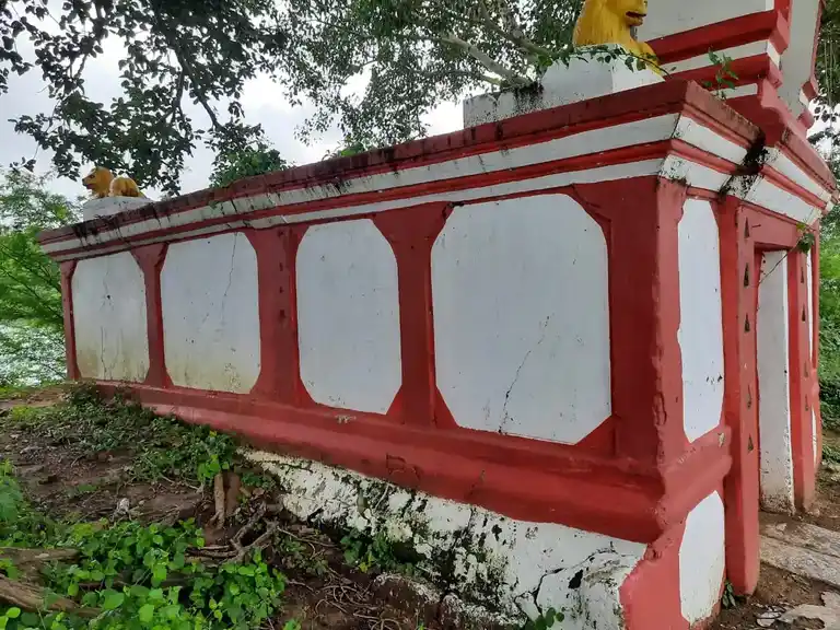 Arulmigu Pidari Ellaiamman Temple, Out Side The Village, Vallathukottai - 602023 அருள்மிகு பிடாரி எல்லையம்மன் திருக்கோயில், Out Side The Village, Vallathukottai - 602023, Tiruvallur - Ancient Temple Architecture and History Image 4