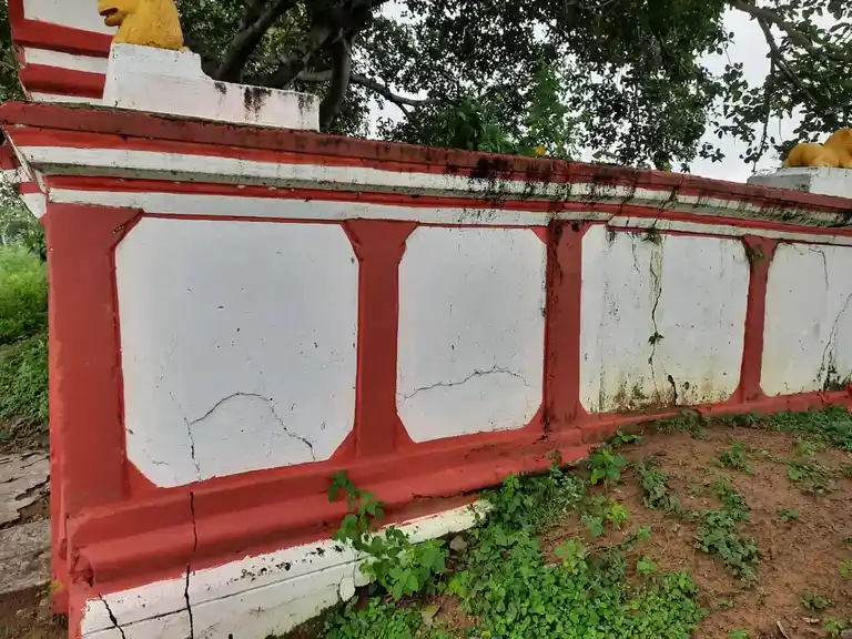 Arulmigu Pidari Ellaiamman Temple, Out Side The Village, Vallathukottai - 602023 அருள்மிகு பிடாரி எல்லையம்மன் திருக்கோயில், Out Side The Village, Vallathukottai - 602023, Tiruvallur - Ancient Temple Architecture and History Image 5