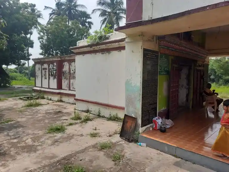 Arulmigu Pidari Etchatamman Temple, Alamathy - 600052 அருள்மிகு பிடாரி எச்சாத்தம்மன் திருக்கோயில், அலமதி - 600052, Tiruvallur - Ancient Temple Architecture and History Image 9