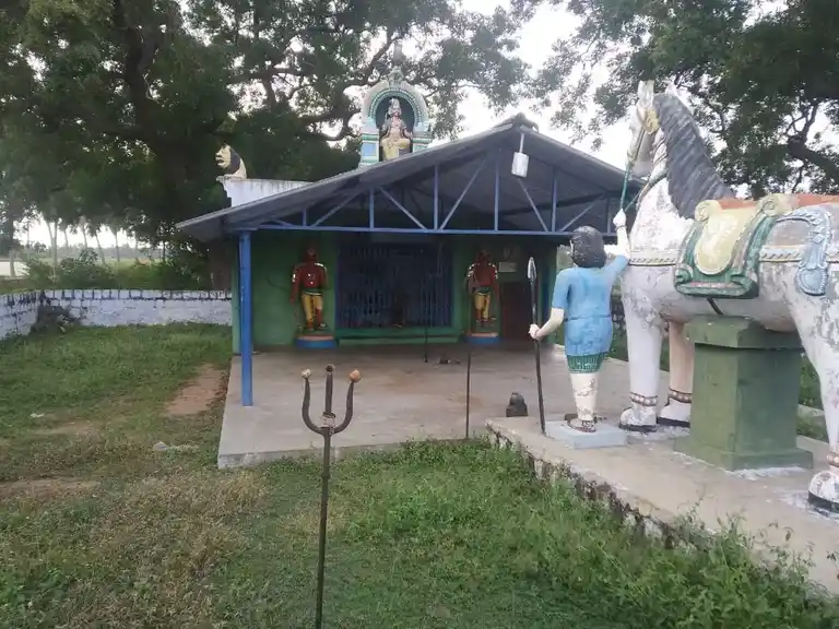 Arulmigu Pidari Iyyanar Karuppanar Temple, Vasista Nathi Near, Ammapalayam - 636141 அருள்மிகு பிடாரி, அய்யனார், கருப்பனார் திருக்கோயில், வசிஷ்ட நதிக்கரை, அம்மம்பாளையம் - 636141, Salem - Ancient Temple Architecture and History Image 7