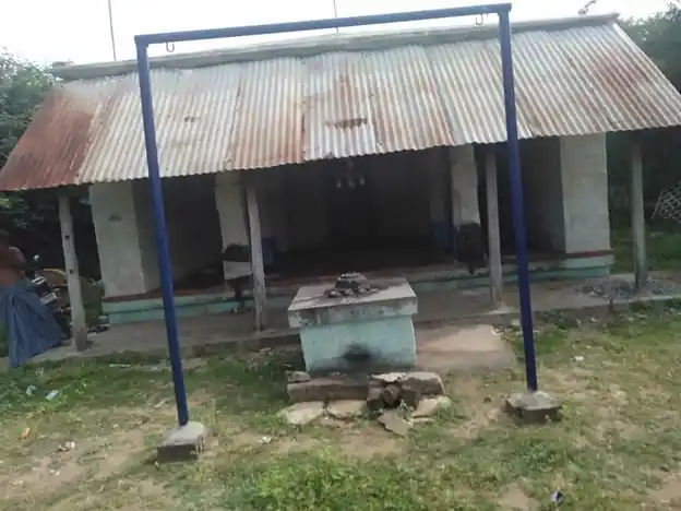 Arulmigu Pidari Kanjiamman, Mariyamman, Kambaperumal Vahayara Temples, Komangalam - 620009 Arulmigu Pidari Kanjiamman, mariyamman, kambaperumal vahayara Temples, Komangalam - 620009, Thiruchirappalli - Ancient Temple Architecture and History Image 3