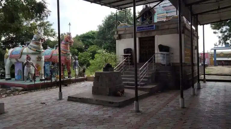 Arulmigu Pidari Karupana Samy Temple, Punjaisangethi, Punjai Sangenthi - 621712 அருள்மிகு பிடாரி வாசல் கருப்பண்ணசாமி திருக்கோயில், Punjaisangethi, புஞ்சை சங்கேந்தி - 621712, Thiruchirappalli - Ancient Temple Architecture and History Image 4