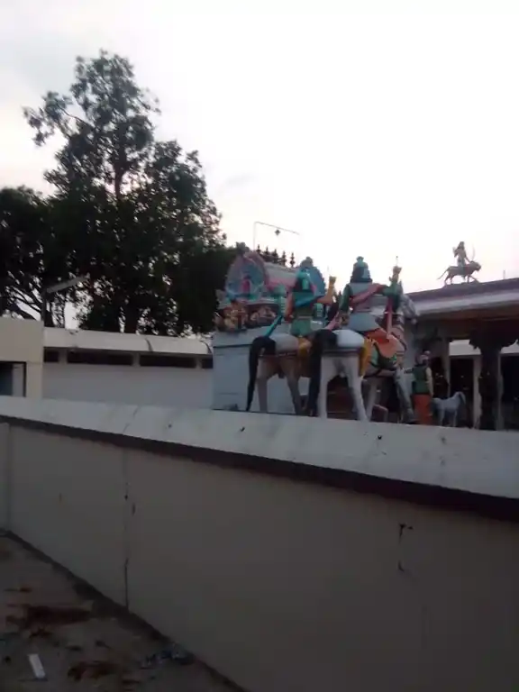 Arulmigu Pidari Karuppanar Temple, Moovanour - 621002 Temple