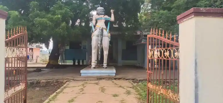 Arulmigu Pidari Madurakaliyamman Temple, Murangaikalathur - 621215 அருள்மிகு பிடாரி மதுரகாளியம்மன் திருக்கோயில், Murangaikalathur - 621215, Thiruchirappalli - Ancient Temple Architecture and History Image 10