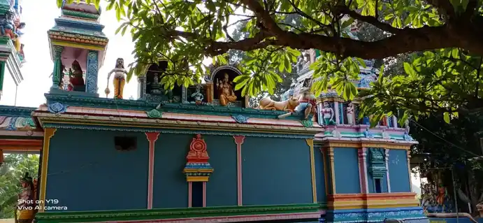 Arulmigu Pidari Mariyamman Temple, Anandoor, Uttangarai - 635207 அருள்மிகு பிடாரி மாரியம்மன் திருக்கோயில், Anandoor, Uttangarai - 635207, Krishnagiri - Ancient Temple Architecture and History Image 4