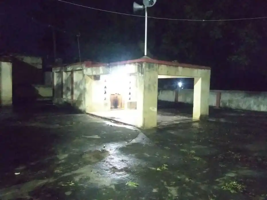 Arulmigu Pidari Pillaiyar Vagaiyara Temple, Karasamagalam - 632202 அருள்மிகு பிடாரி பொன்னியம்மன் வகையறா திருக்கோயில், கரசமங்கலம் - 632202, Vellore - Ancient Temple Architecture and History Image 2