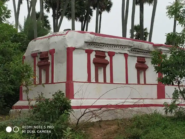 Arulmigu Pidari Poniyamman Temple, Kadrunagacheri - 602109 அருள்மிகு பிடாரி பொன்னியம்மன் திருக்கோயில், Kadrunagacheri - 602109, Tiruvallur - Ancient Temple Architecture and History Image 3