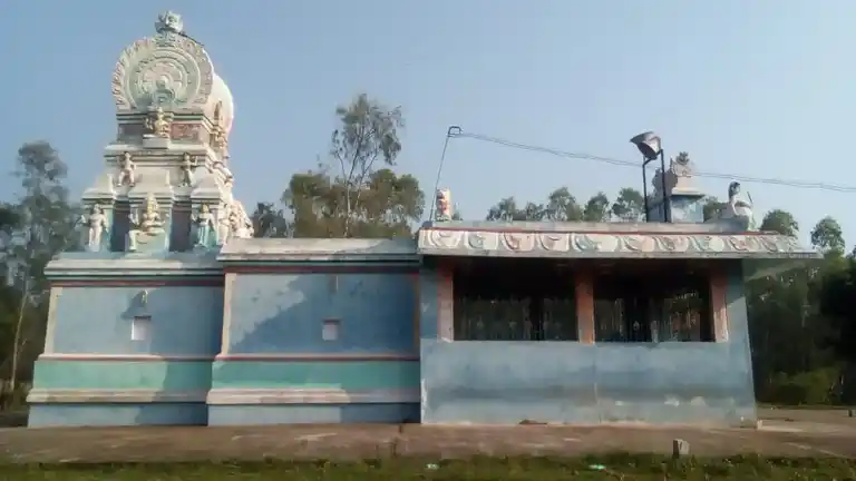 Arulmigu Pidari Ponniamman Temple, Out Side The Village, Karakkampakkam - 602001 அருள்மிகு பிடாரி பொன்னியம்மன் திருக்கோயில், Out Side The Village, Karakkampakkam - 602001, Tiruvallur - Ancient Temple Architecture and History Image 3