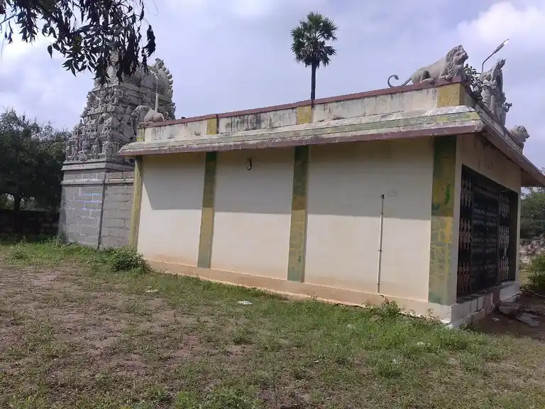 Arulmigu Pidari Sellandiamman Temple, Thusur - 637001 அருள்மிகு பிடாரி செல்லாண்டியம்மன் திருக்கோயில், Thusur - 637001, Namakkal - Ancient Temple Architecture and History Image 4