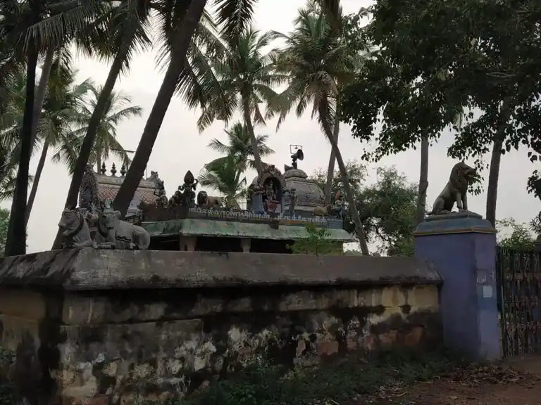 Arulmigu Pidari Sellandiyamman Vahayara Temple, Muthayanallur - 620101 Arulmigu Pidari Sellandiyamman Vahayara Temple, Muthayanallur - 620101, Thiruchirappalli - Ancient Temple Architecture and History Image 4