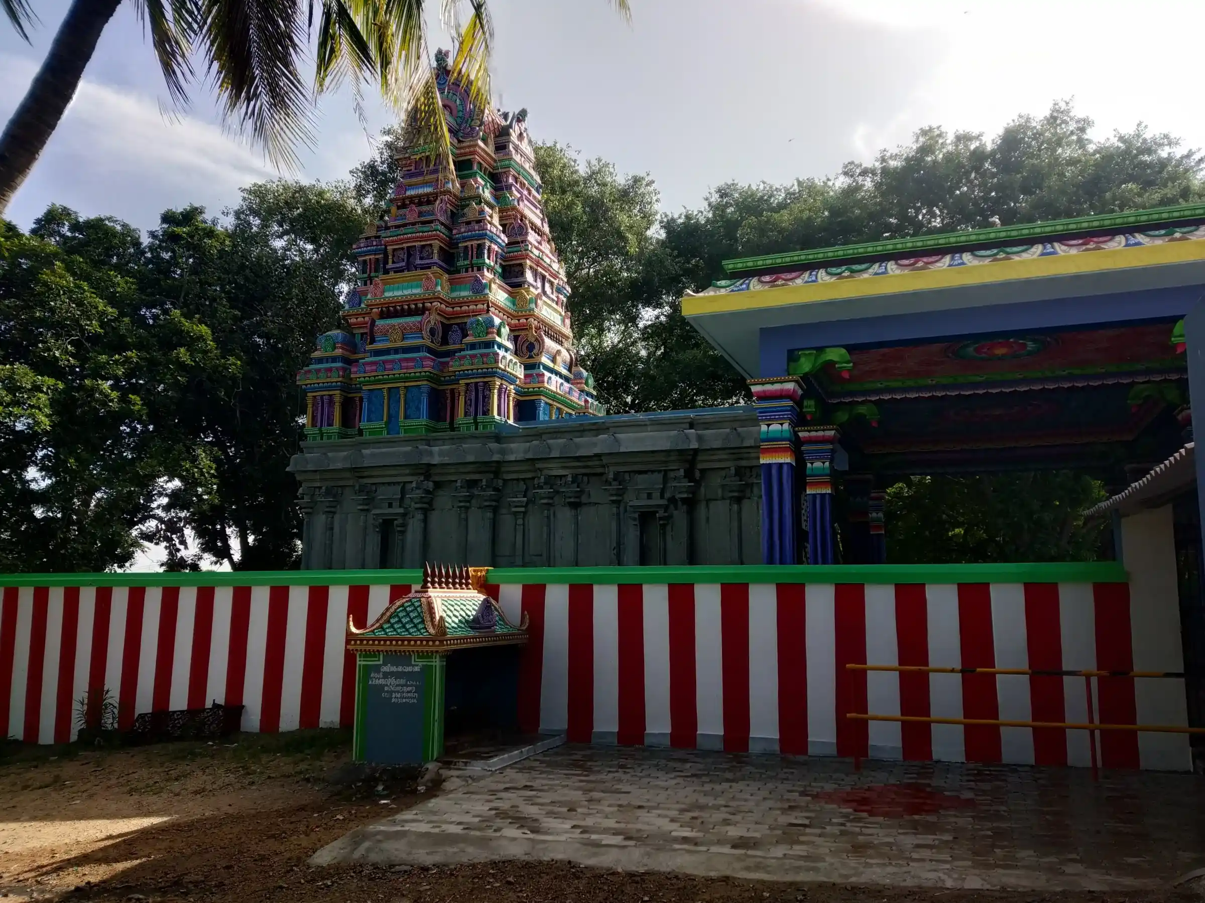 Arulmigu Pidari Selliyamman Temple, Mariputthur - 603306 அருள்மிகு பிடாரி செல்லியம்மன் திருக்கோயில், மாரிபுத்தூர் - 603306, Chengalpattu - Ancient Temple Architecture and History Image 4