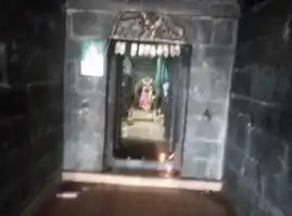 Arulmigu Pidari Sengaluneer Amman Vahayara Temple, Appananallur - 621208 Arulmigu Pidari sengaluneer amman vahayara Temple, Appananallur - 621208, Thiruchirappalli - Ancient Temple Architecture and History Image 5