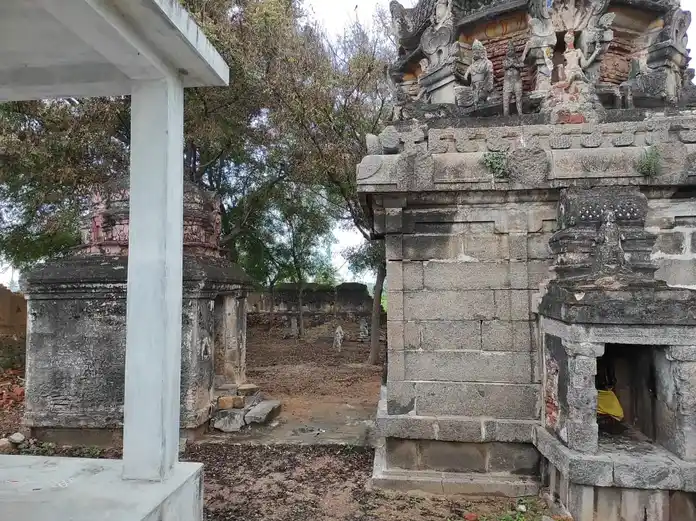 Arulmigu Pidari Temple, Alambadi - 621107 அருள்மிகு பிடாரி கம்பப்பெருமாள் திருக்கோயில், Alambadi - 621107, Perambalur - Ancient Temple Architecture and History Image 3