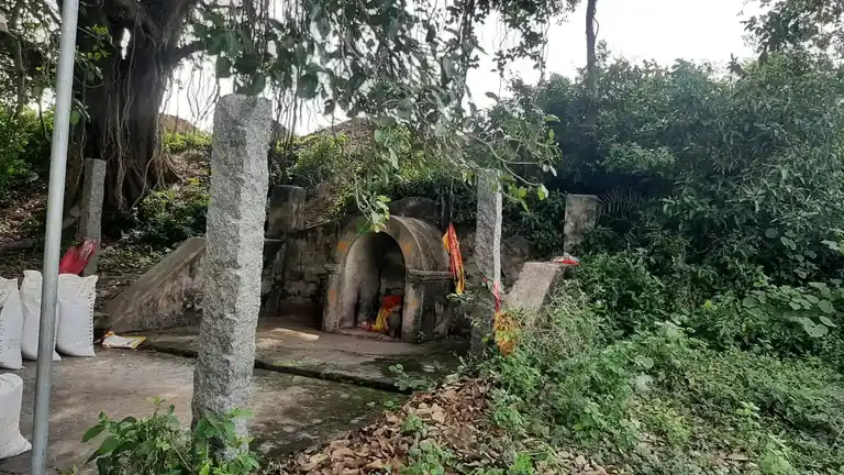 Arulmigu Pidari Temple, Athiyurthirukai - 605701 Arulmigu Pidari Temple, Athiyurthirukai - 605701, Viluppuram - Ancient Temple Architecture and History Image 2