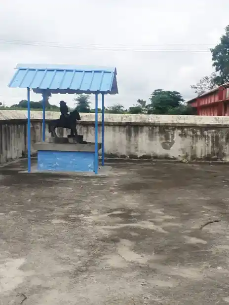 Arulmigu Pidari Temple, Edhumalai - 621005 Arulmigu Pidari Temple, Edhumalai - 621005, Thiruchirappalli - Ancient Temple Architecture and History Image 5