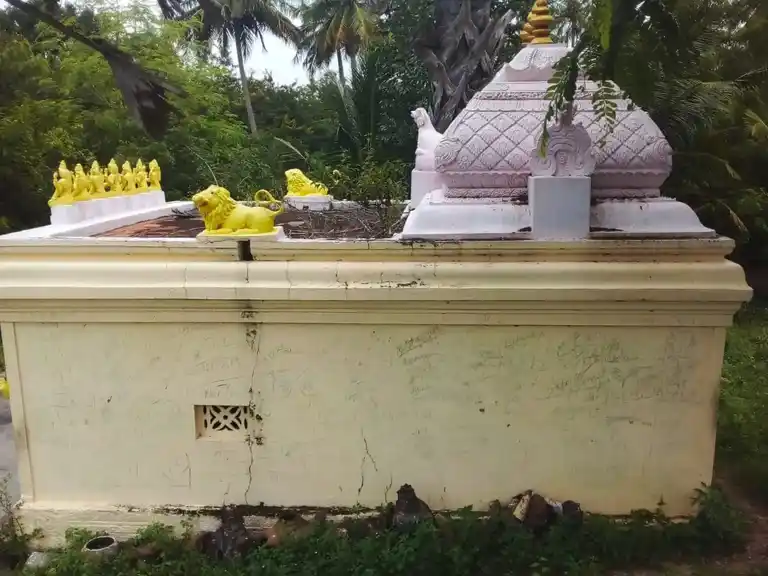 Arulmigu Pidari Temple, Karaiyur - 622002 அருள்மிகு பிடாரி திருக்கோயில், Karaiyur - 622002, Pudukkottai - Ancient Temple Architecture and History Image 3