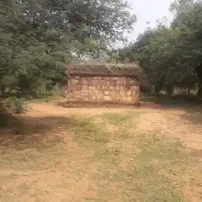 Arulmigu Pidari Temple, Pulavankadu, Pudukkottai Taluk - 622203 அருள்மிகு பிடாரி திருக்கோயில், புலவன்காடு, புதுக்கோட்டை வட்டம் - 622203, Pudukkottai - Ancient Temple Architecture and History Image 2